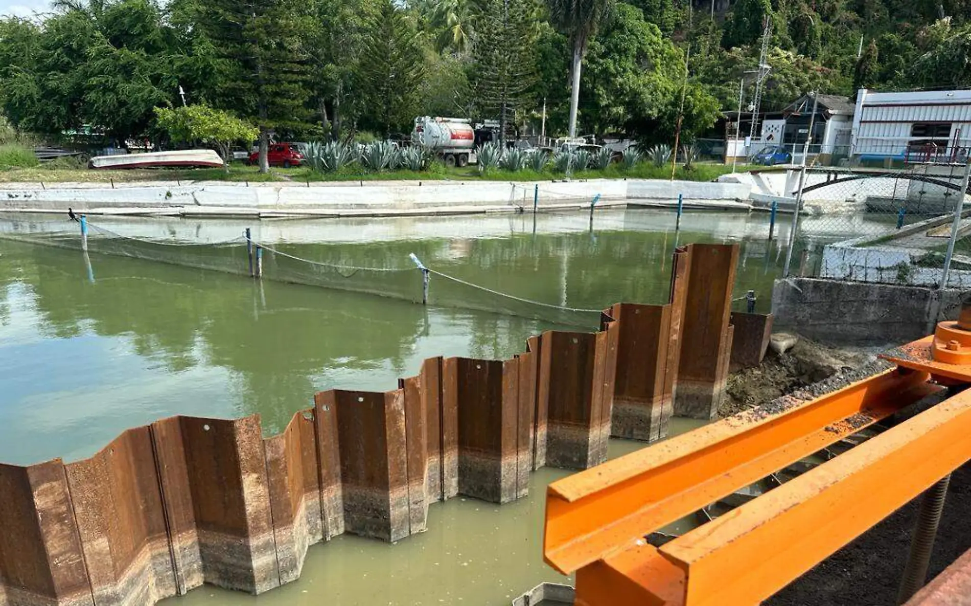 Realizan dique en el sur de Tamaulipas para evitar traspaso de agua salada 